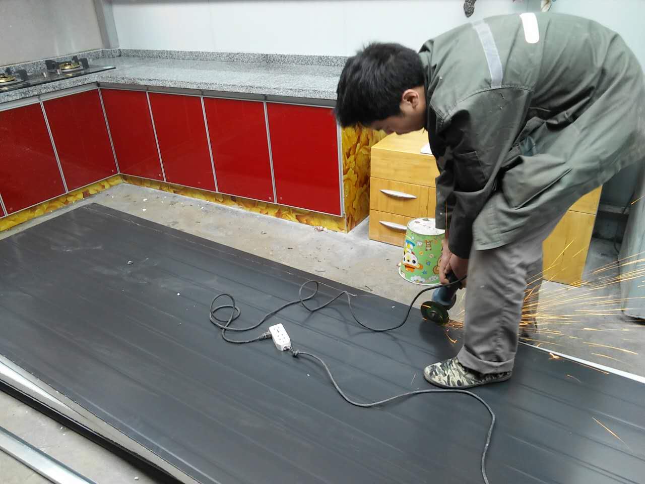 你以為櫥柜安裝很簡單？老師傅告訴你這些細節(jié)千萬別忽略了