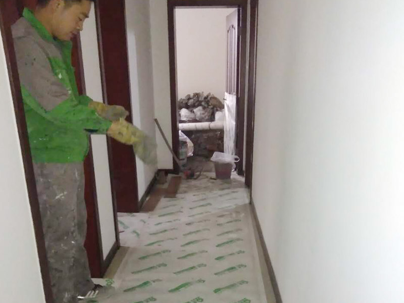 求推薦一家鄭州專業(yè)門窗維修公司，鄭州廚房木推拉門維修公司