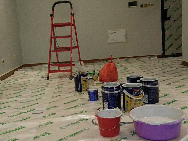 刷墻，地面保護