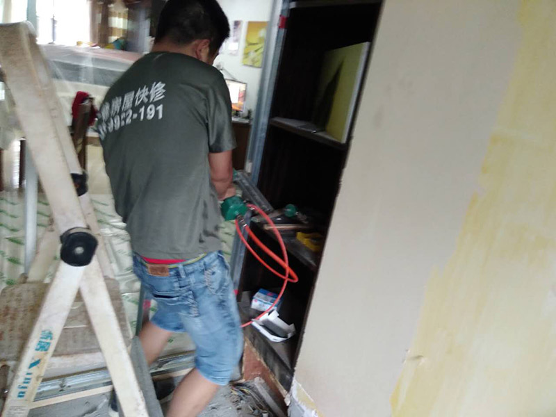 哪家鄭州維修公司可以處理電動門，鄭州電動門壞了修門多少錢