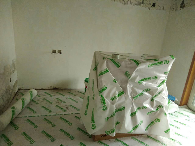 廚衛(wèi)地面找平，墻面抹灰