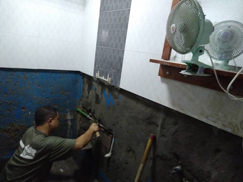 衛(wèi)生間改造，基層修補