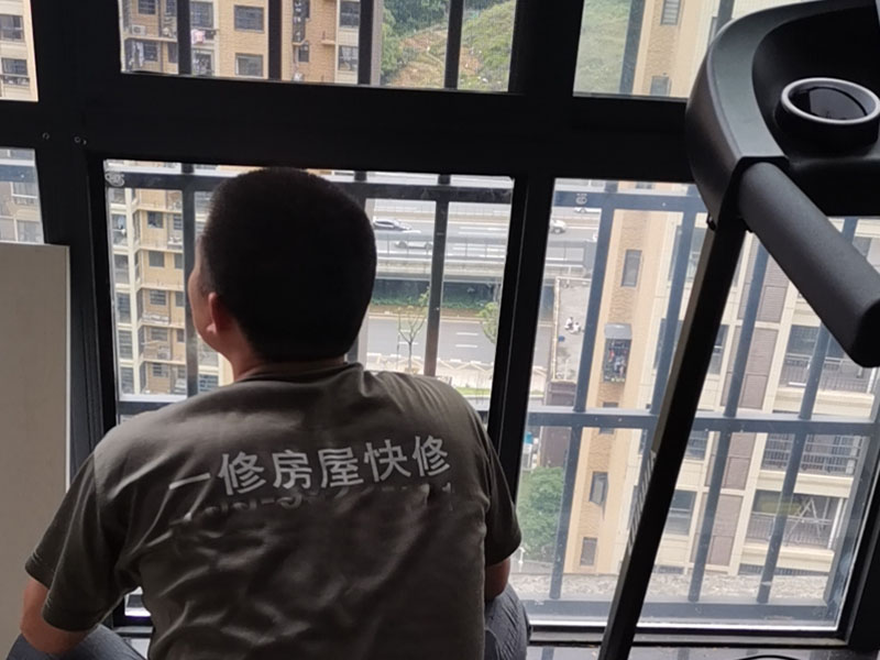 獲取紗窗電話的途徑多，選正規(guī)平臺預約紗窗維修是根本，別被騙