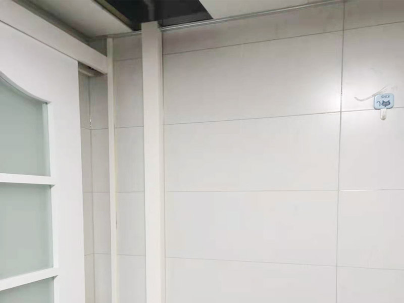 明管安裝維修：第一步是測量，確定線管和一級配電箱的固定點位。第二步是加工我們所需要的線管。第三步是線管的安裝和固定。第四步是管路進入線盒或者是線盒。