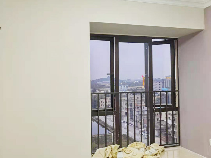 余姚市本地裝修公司怎么找客戶資源，主要方式有自己搭建網(wǎng)站平臺(tái)推廣、以及加盟有訂單的平臺(tái)合作接單，余姚市裝修公司怎么和裝修平臺(tái)合作，如何找到挑選合適的余姚市裝修平臺(tái)接單，先要了解余姚市裝修招商加盟政策，余姚市裝修工人找活平臺(tái)非常多，但是適合自己的則需要仔細(xì)了解。  余姚市裝修平臺(tái)接單非常多，傳統(tǒng)的齊家網(wǎng)、土巴兔、裝信通等，這些裝修平臺(tái)接單區(qū)域覆蓋了余姚市，面向的客戶群里主要是大型裝修公司，室內(nèi)裝修設(shè)計(jì)、別墅裝修設(shè)計(jì)等，繳納保證金普遍是在10萬(wàn)-30萬(wàn)不等，像傳統(tǒng)的東易日盛、金螳螂&middot;家、百安居、愛(ài)空間等裝修公司都入駐了這些接單平臺(tái)。  新興的余姚市裝修工人找活平臺(tái)，比如：久益一修、益修快裝等，覆蓋全國(guó)各地，余姚市裝修維修免費(fèi)招商加盟，訂單類型包括余姚市室內(nèi)裝修、余姚市房屋維修、余姚市防水補(bǔ)漏、余姚市墻面翻新、余姚市水電維修安裝、余姚市門窗維修安裝、余姚市家具家電維修安裝，房屋裝修維修一站式服務(wù)施工品牌，訂單類型多。  余姚市裝修招商加盟優(yōu)先推薦找能夠保訂單量的平臺(tái)合作，好是平臺(tái)只招募一個(gè)加盟商，規(guī)避內(nèi)部競(jìng)爭(zhēng)，益于訂單成交！選擇訂單類型多的平臺(tái)，套餐類裝修平臺(tái)很多，通常業(yè)務(wù)量小 ，競(jìng)爭(zhēng)大，平臺(tái)收費(fèi)貴等，推薦選擇服務(wù)費(fèi)根據(jù)訂單量的多少按月算，保證金在5萬(wàn)遠(yuǎn)以上的，這樣有益于減少加盟商的經(jīng)營(yíng)風(fēng)險(xiǎn)。