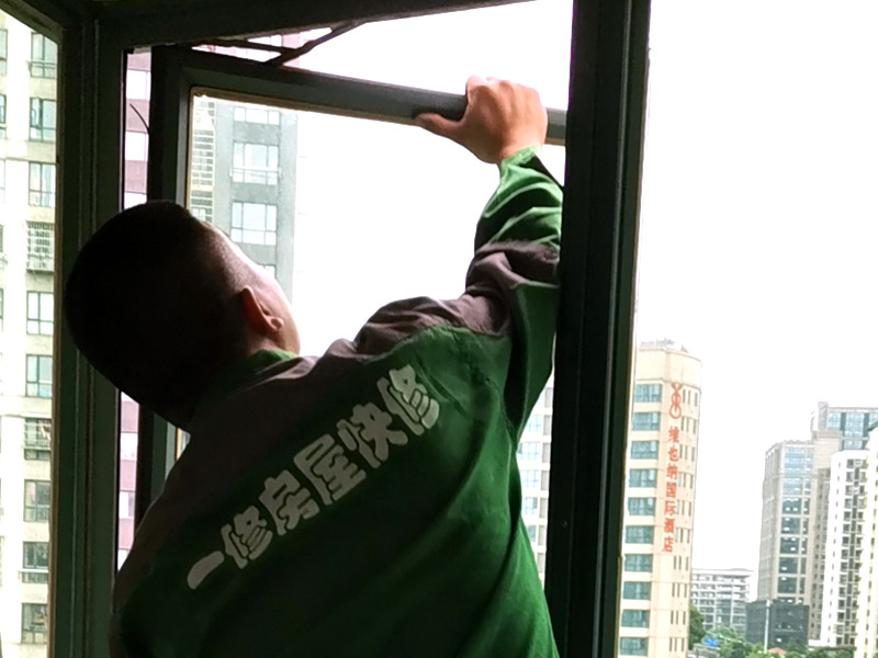 成都舊房翻新裝修哪家公司好，舊房翻新裝修技巧是什么