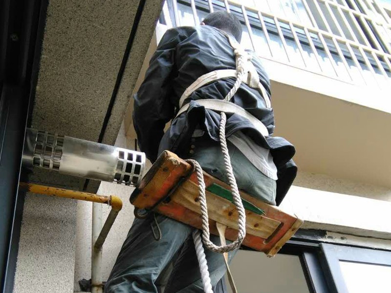 維修自動(dòng)門電話,自動(dòng)門感應(yīng)器ES100和ES150有什么區(qū)別，能通用不能