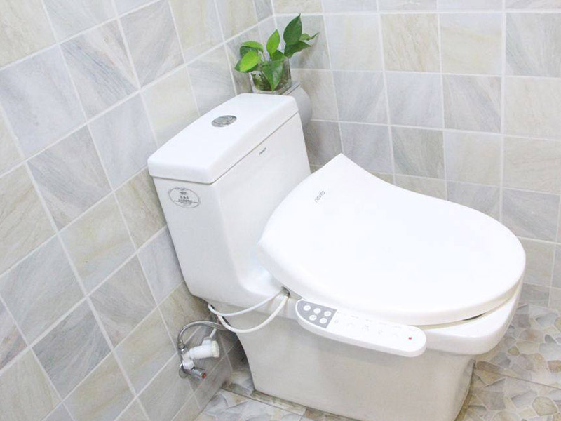 馬桶下面向外滲水怎么辦，好的辦法是，了解滲水原因再針對性處理問題