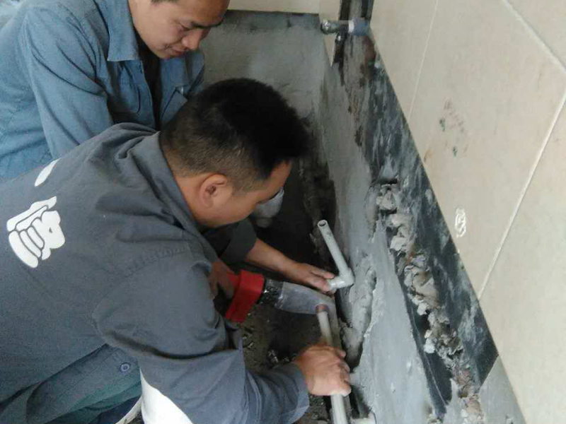 苦惱水管漏水怎么辦，原因材質不同維修