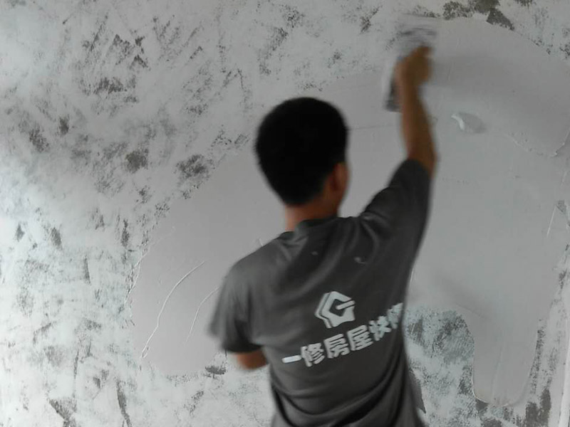 開裂乳膠漆修補(bǔ)，基層材質(zhì)過差應(yīng)重做基