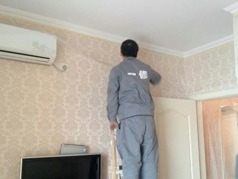 貼壁紙前墻面處理很重要，無(wú)視會(huì)造成后
