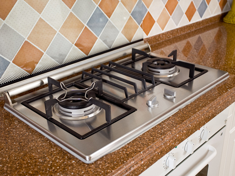 燃?xì)庠畎惭b知識(shí)，出現(xiàn)黃火或離焰需調(diào)試