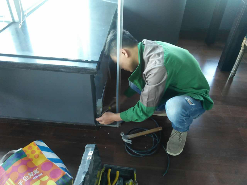 飄窗可以砸嗎？開(kāi)發(fā)商做的飄窗窗臺(tái)可以