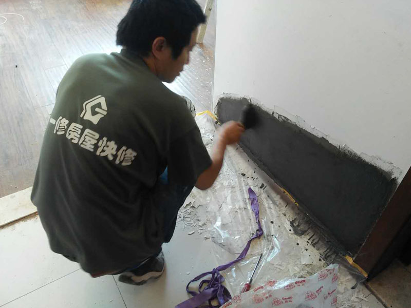 裝修入住半個月墻面發(fā)霉是為什么？應(yīng)如