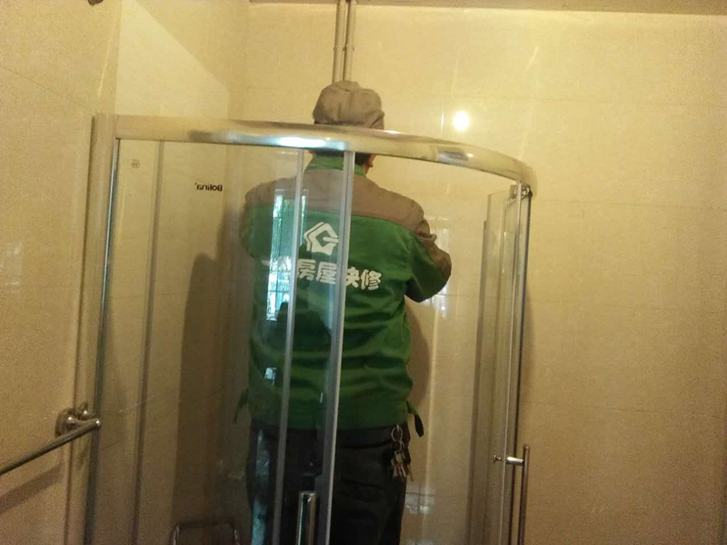 移門淋浴房安裝步驟詳解，看看你家淋浴