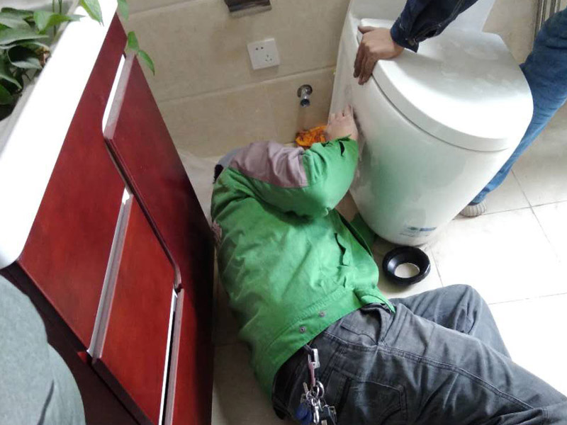 衛(wèi)生間返臭難以忍受？一修教你三招輕松