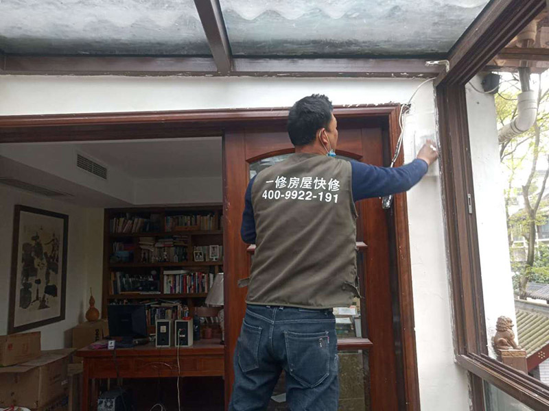 杭州伸縮門維修，電動門不能開關(guān)怎么維