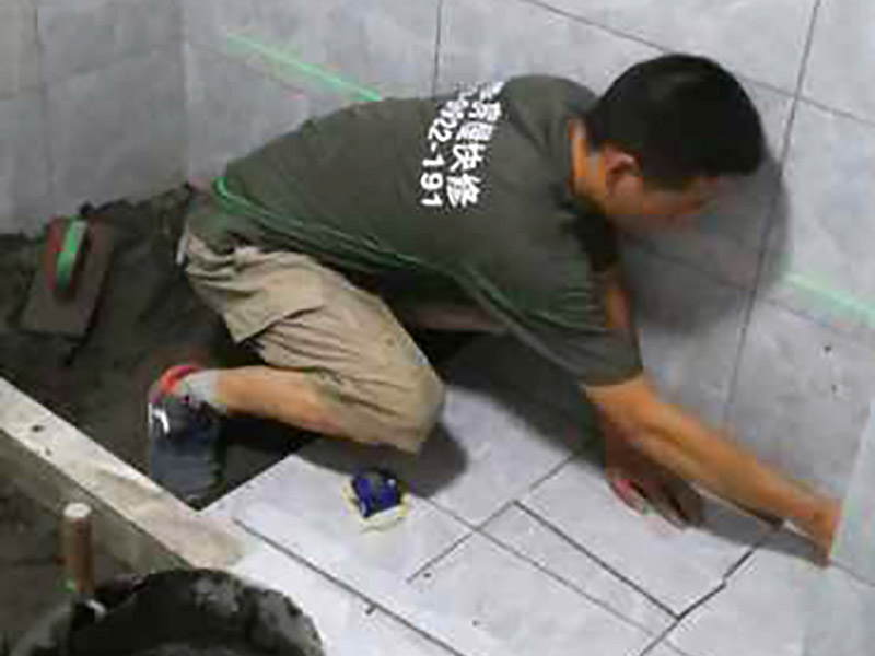 廚房漏水不砸地面如何補漏，免砸磚防水