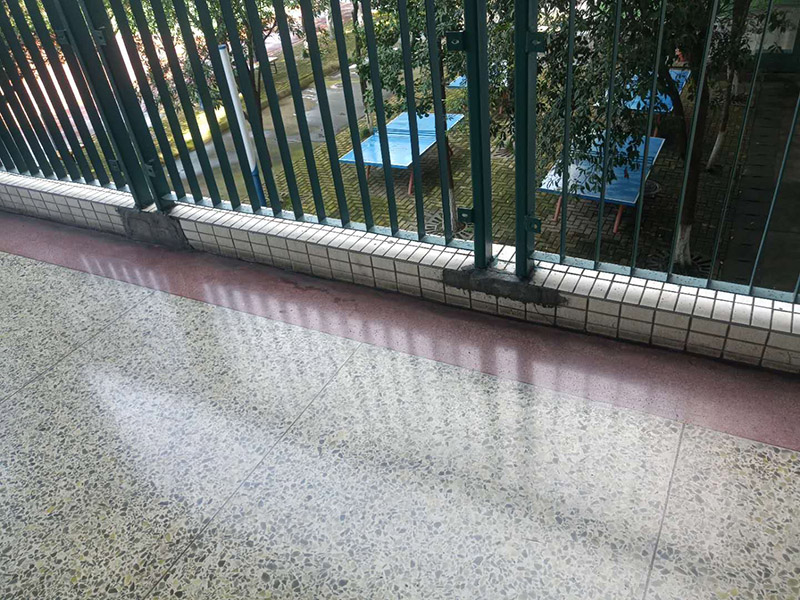 生活陽臺地面漏水危害，全新的防水地面