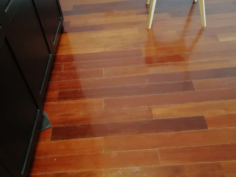 【北京木工維修師傅】復(fù)合地板有裂縫，