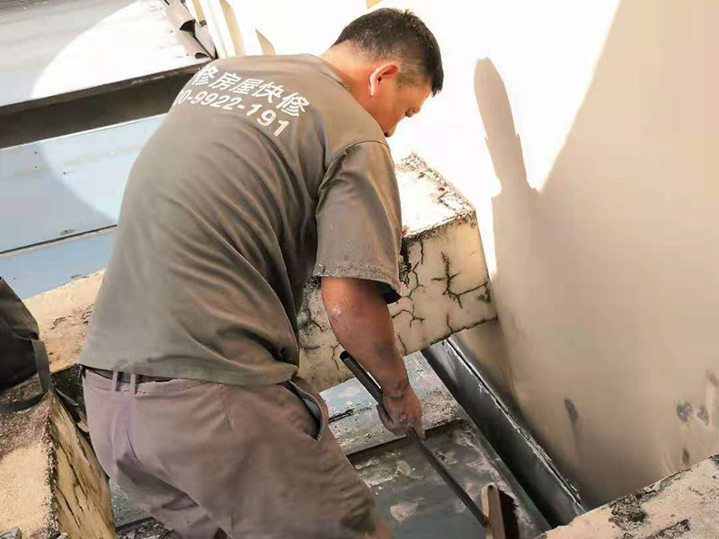 樓上陽臺頂漏水的修補(bǔ)辦法，出現(xiàn)做防水