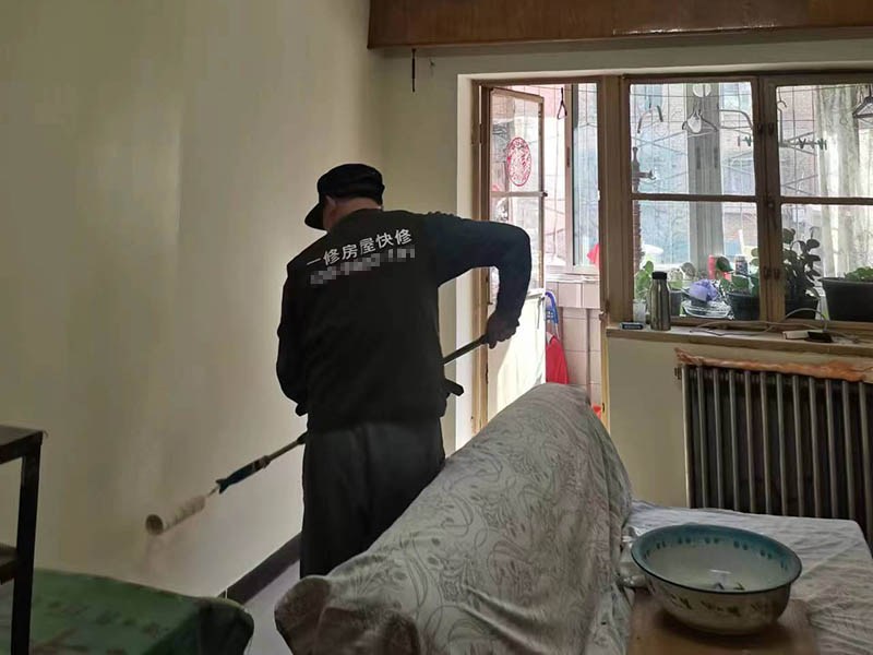 下雨天房屋墻面潮濕怎么處理？特別實(shí)用