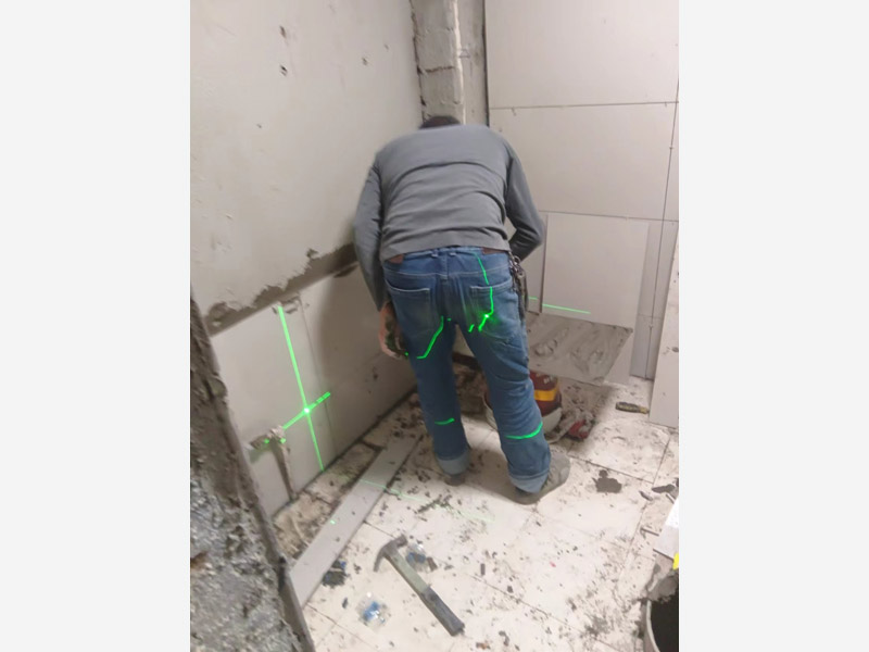 衛(wèi)生間墻面瓷磚翹起來了怎么修復(fù)