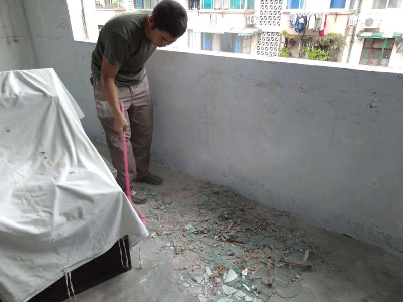 窗戶拆除、建渣清理