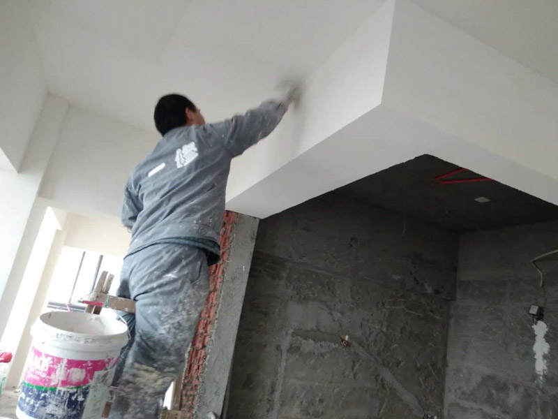 墻面刮膩?zhàn)?，砌墻貼磚