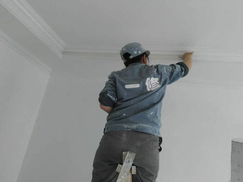 墻面補(bǔ)灰、滾漆